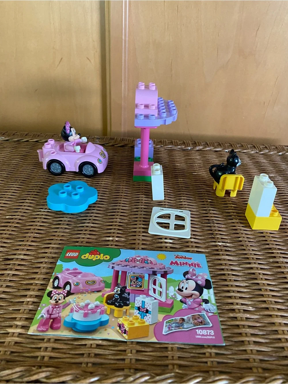 LEGO Duplo 10873 Minnie’s Birthday Party Pink Car Figaro Cat Incomplete